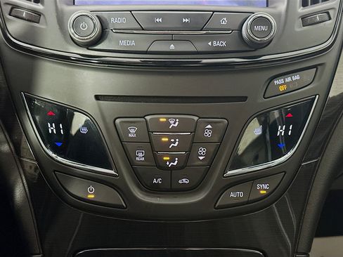 Used 2014 Buick Regal image 15