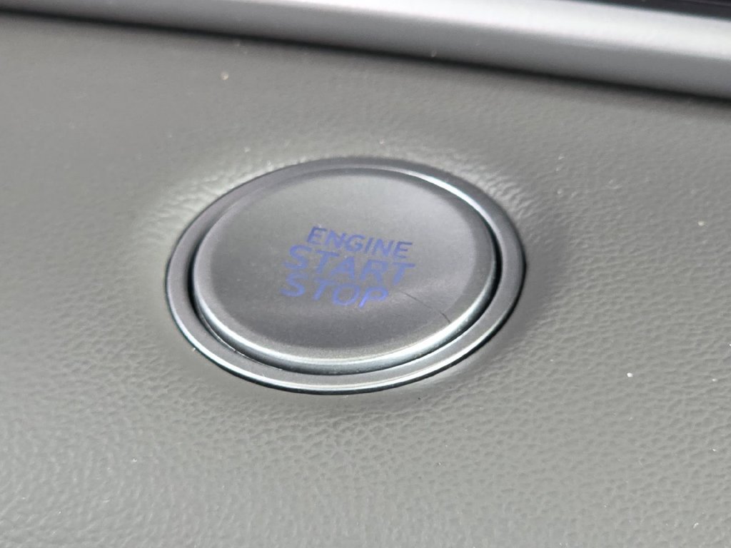 Used 2023 Hyundai Elantra SEL FWD image 15