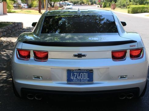 Used 2013 Chevrolet Camaro SS w/ SS Performance Package RWD image 5
