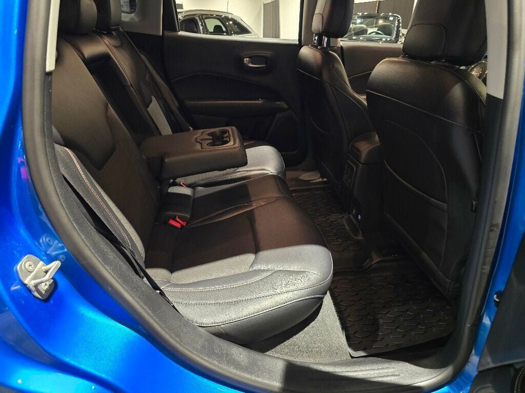 Used 2017 Jeep Compass Latitude w/ Popular Equipment Group FWD image 23
