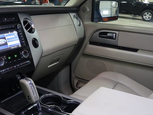 Used 2013 Ford Expedition Limited image 14