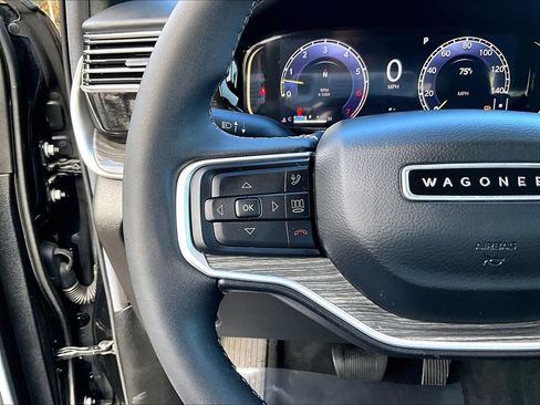 Used 2022 Jeep Wagoneer Series III w/ Flexible Seating Group image 20