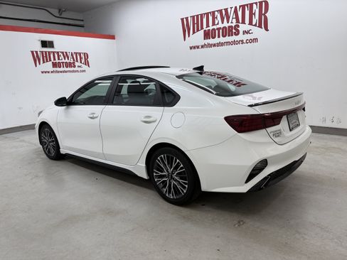 Used 2023 Kia Forte GT-Line w/ GT-Line Premium Package FWD image 2