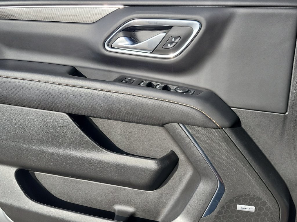 Used 2023 GMC Yukon AT4 AWD/4WD image 6