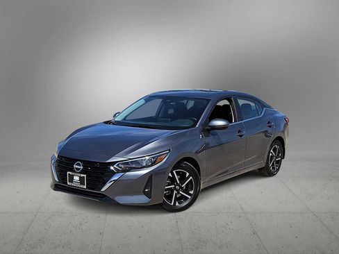 Used 2025 Nissan Sentra SV FWD image 1