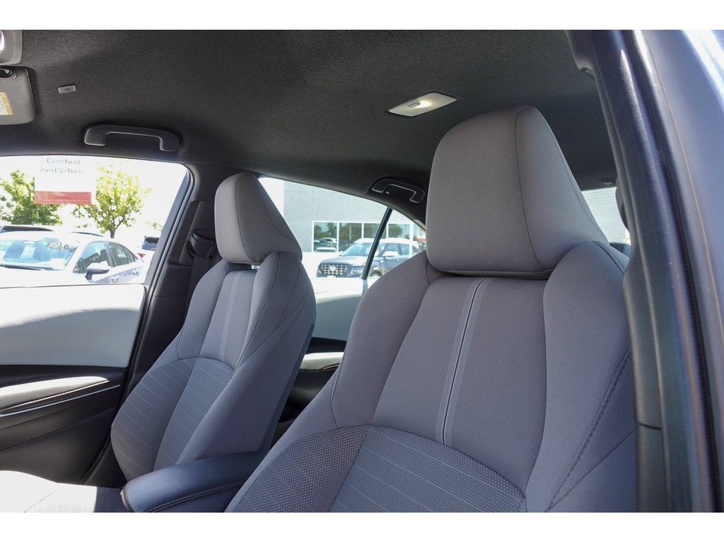 Used 2025 Toyota Corolla SE FWD image 10
