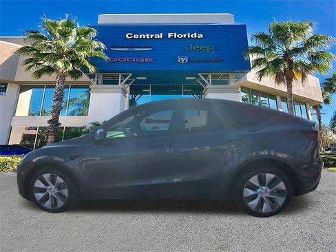 Used 2023 Tesla Model Y Long Range image 8