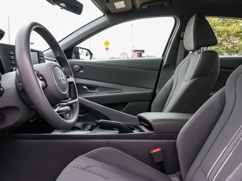 Used 2023 Hyundai Elantra SEL FWD image 24