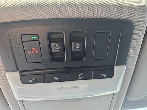 Used 2023 Nissan Rogue Platinum w/ Platinum Premium Package image 30