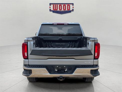 Used 2024 GMC Sierra 1500 SLT image 3