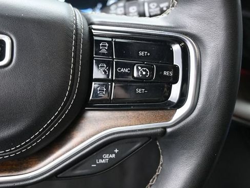 Used 2023 Jeep Grand Wagoneer Series II AWD/4WD image 11