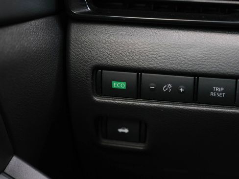 Used 2023 Nissan Sentra SV image 41