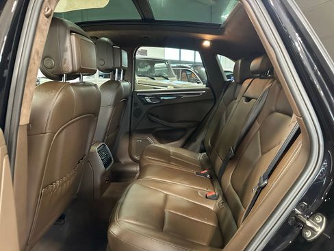 Used 2016 Porsche Macan Turbo image 29