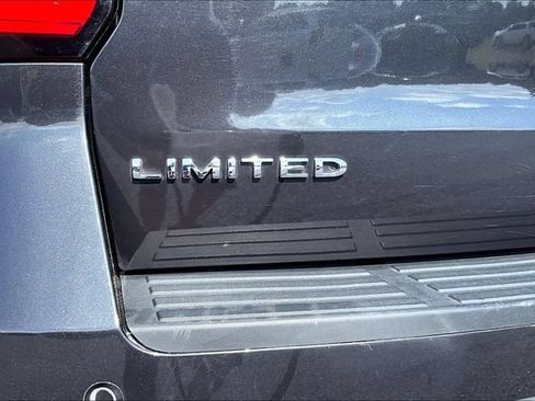 Used 2024 Ford Expedition Limited AWD/4WD image 24