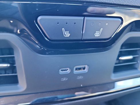 New 2026 GMC Sierra 1500 AT4 w/ AT4 Premium Package image 11