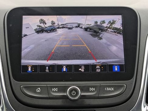 Used 2023 Chevrolet Equinox LT FWD image 25