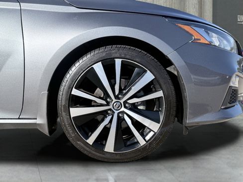 Used 2022 Nissan Altima 2.5 SR image 9