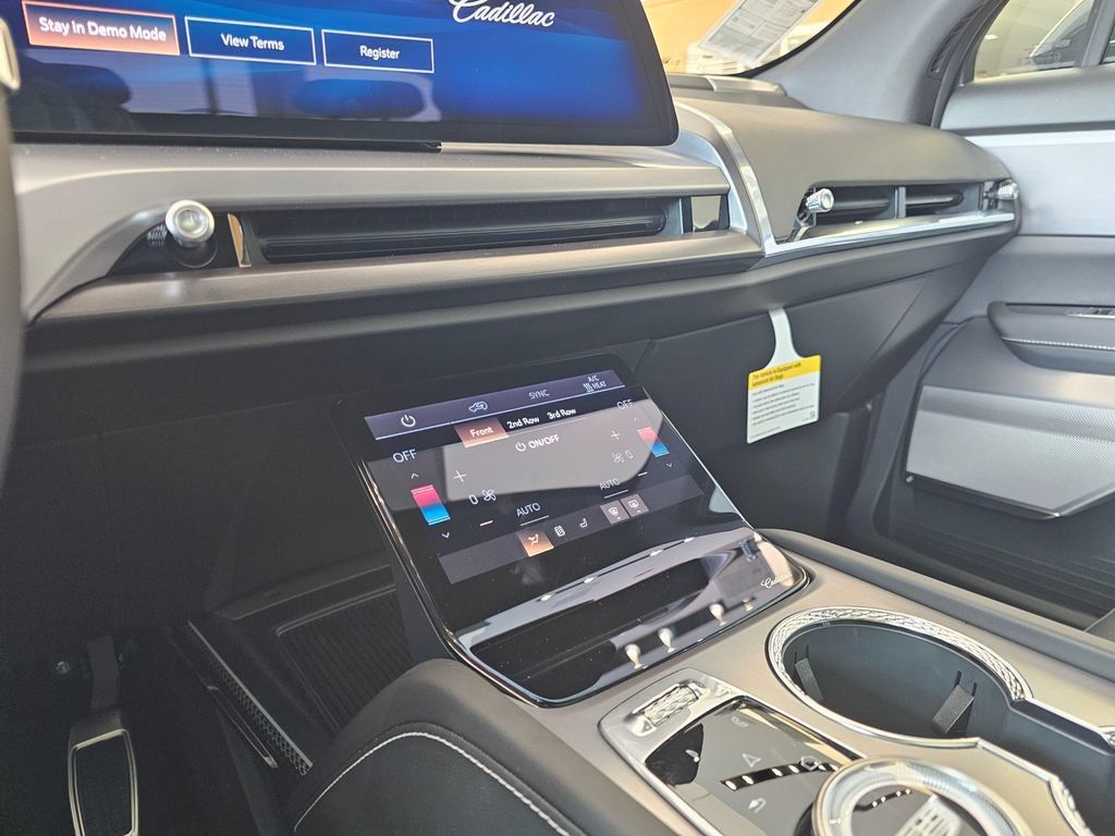 New 2027 Cadillac Vistiq Sport AWD/4WD image 32