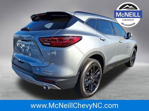 New 2025 Chevrolet Blazer LT w/ Convenience Package AWD/4WD image 4