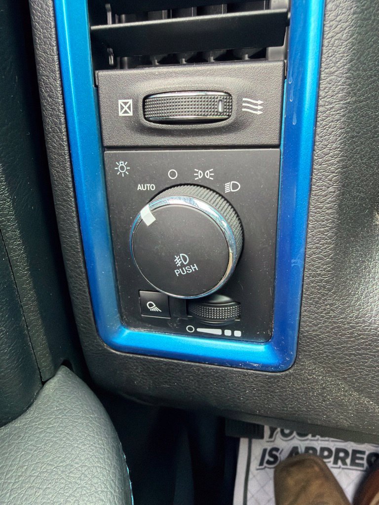 Used 2018 RAM 1500 Sport w/ Hydro Blue Sport Package AWD/4WD image 18