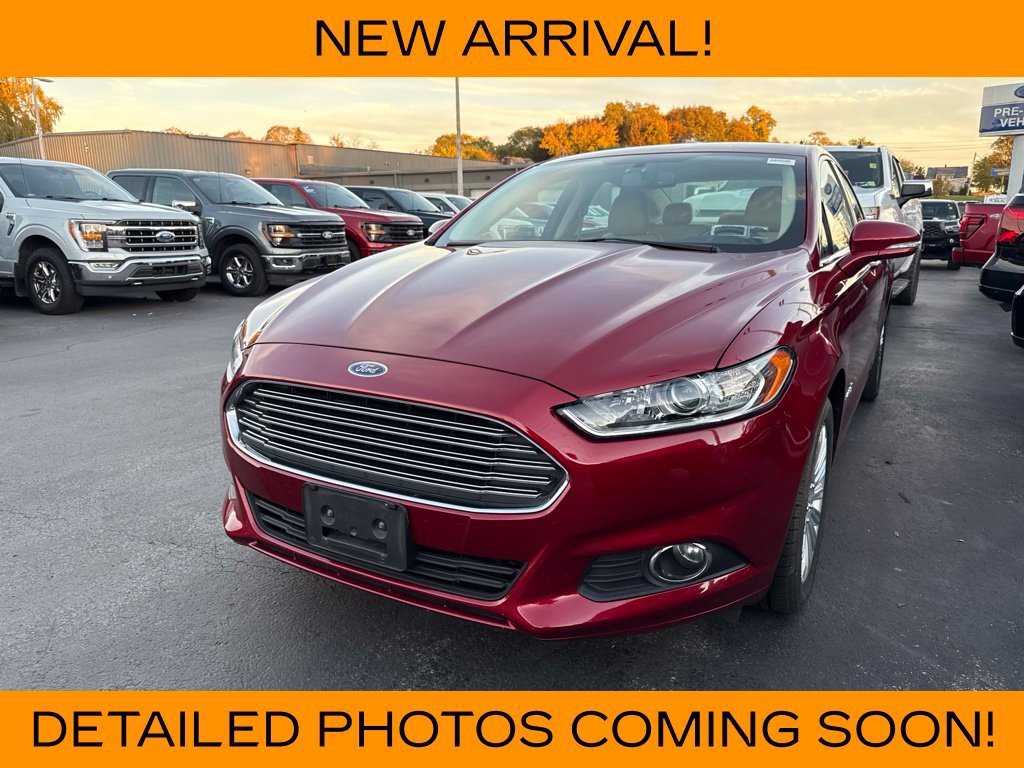 Used 2013 Ford Fusion SE FWD image 1