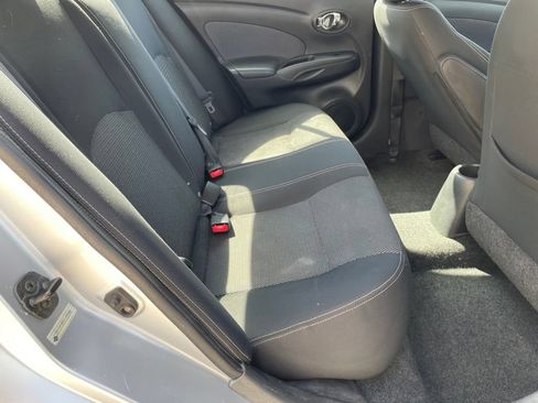 Used 2014 Nissan Versa SV w/ Convenience Package FWD image 22