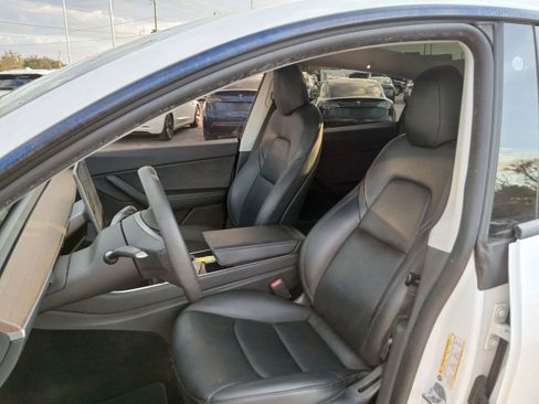 Used 2021 Tesla Model Y Long Range image 11