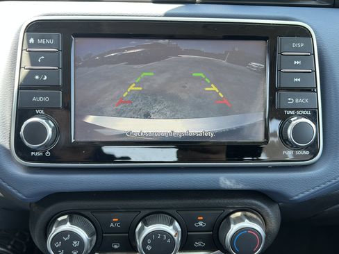 Used 2023 Nissan Versa SV FWD image 30