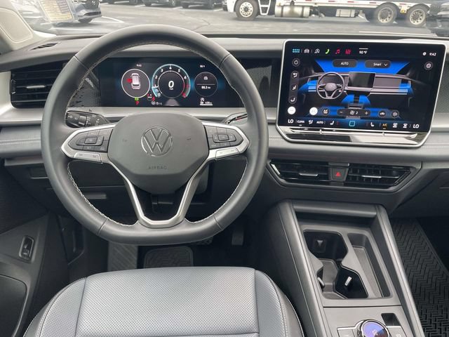Certified 2026 Volkswagen Tiguan SE FWD image 15