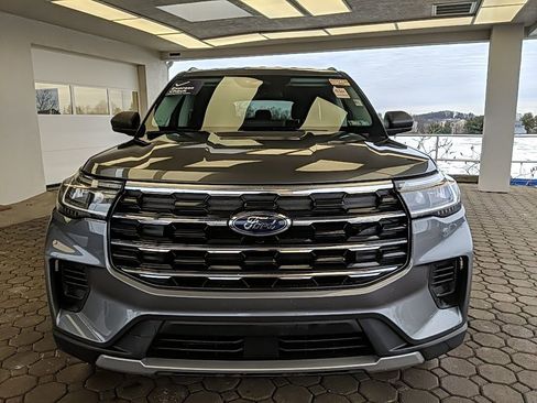 Certified 2025 Ford Explorer Active image 2