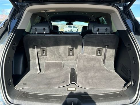 Used 2020 Buick Enclave Essence image 5