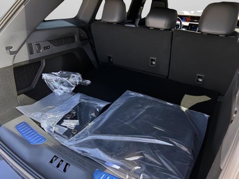 New 2025 Lincoln Nautilus Premier w/ Equipment Group 102A image 31