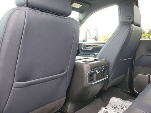 Certified 2025 Chevrolet Silverado 2500 High Country w/ Technology Package AWD/4WD image 25