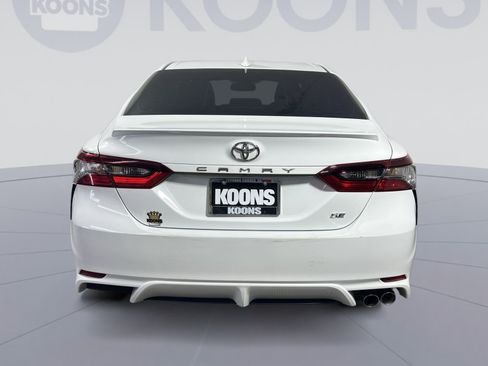 Used 2024 Toyota Camry SE w/ Convenience Package FWD image 10