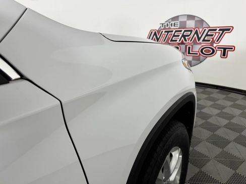 Used 2021 Chevrolet Traverse LS w/ LPO, Floor Liner Package FWD image 31