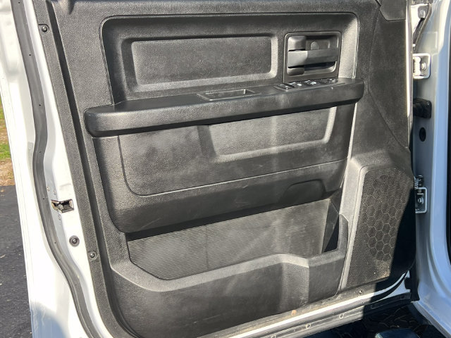 Used 2020 RAM 1500 Tradesman w/ Chrome Appearance Group AWD/4WD image 16