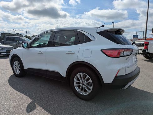 Used 2020 Ford Escape SE FWD image 6
