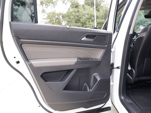 Certified 2023 Volkswagen Atlas SEL Premium AWD/4WD image 33
