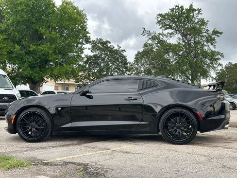 Used 2020 Chevrolet Camaro SS RWD image 3
