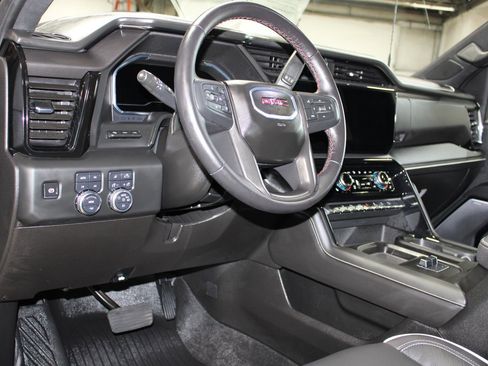 Used 2025 GMC Sierra 2500 AT4X w/ AT4X AEV Edition AWD/4WD image 35