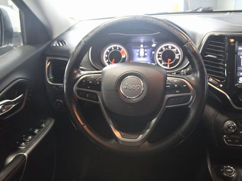 Used 2020 Jeep Cherokee Limited image 21