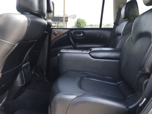 Used 2021 Nissan Armada SL w/ Captain's Chairs Package AWD/4WD image 18