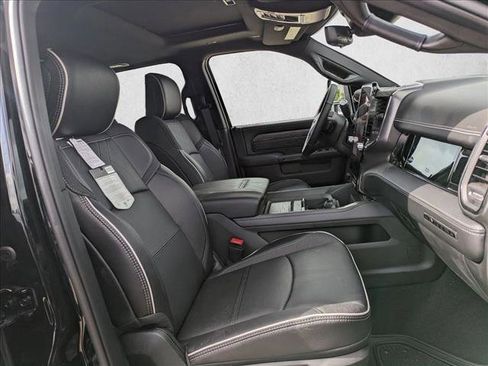 New 2025 RAM 3500 Limited AWD/4WD image 17