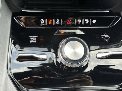 New 2025 Jeep Wagoneer Series II w/ Convenience Group I image 5