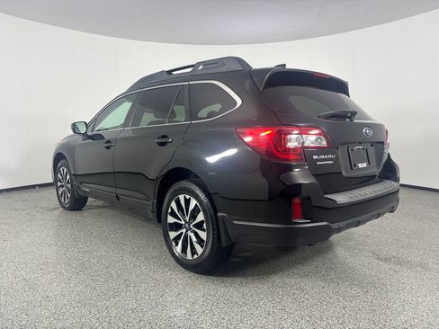 Used 2016 Subaru Outback 2.5i Limited AWD/4WD image 3