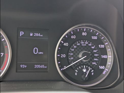Used 2020 Hyundai Elantra SE FWD image 10
