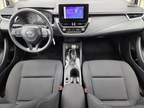Used 2025 Toyota Corolla LE FWD image 12