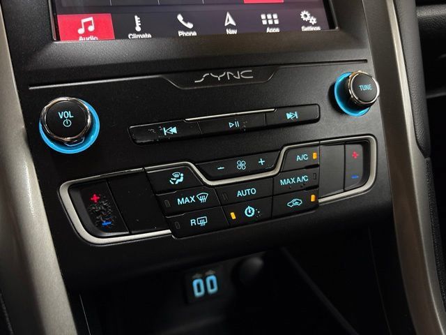 Used 2019 Ford Fusion SE FWD image 45