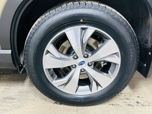 Certified 2023 Subaru Ascent Premium w/ Convenience Package image 29