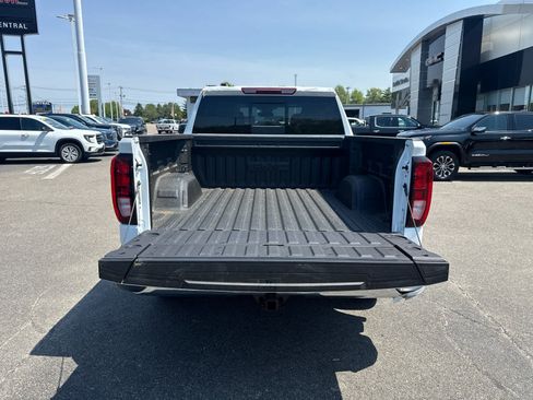 New 2026 GMC Sierra 1500 SLE w/ Preferred Package AWD/4WD image 11